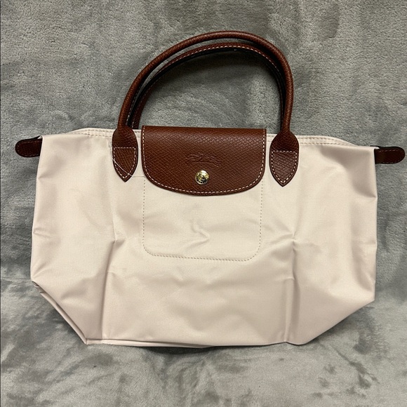 Longchamp Small Le Pliage Original Top Handle
Bag - Picture 2 of 6